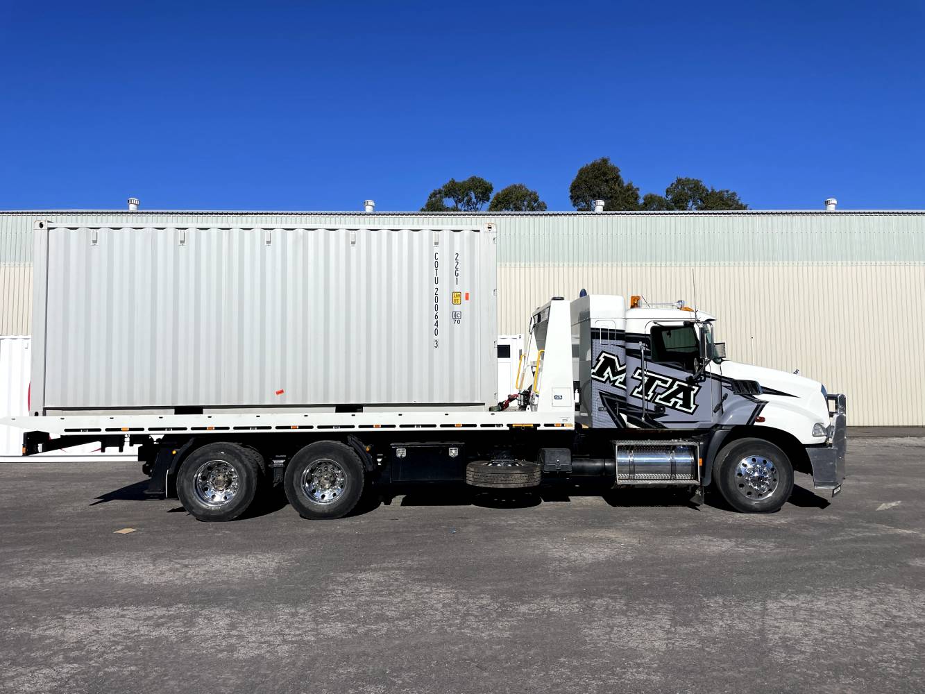 heavy container haulage and machine transportation central coast