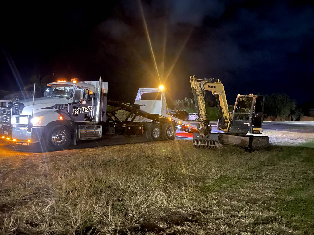 heavy haulage and machine transportation central coast delivery at night